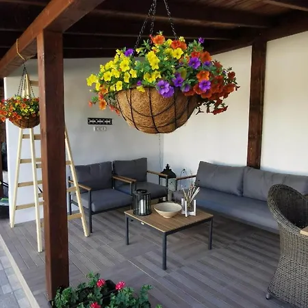 Holiday home лиловата къща *