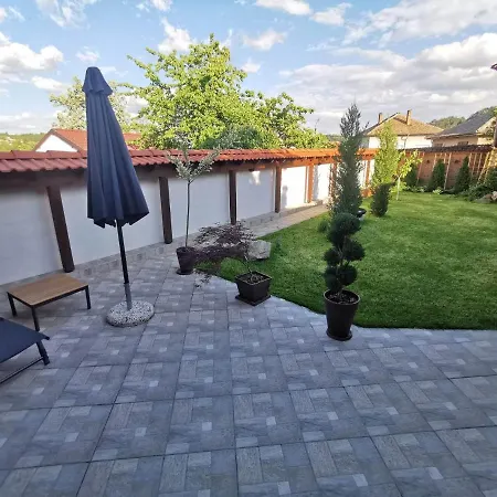 лиловата къща *