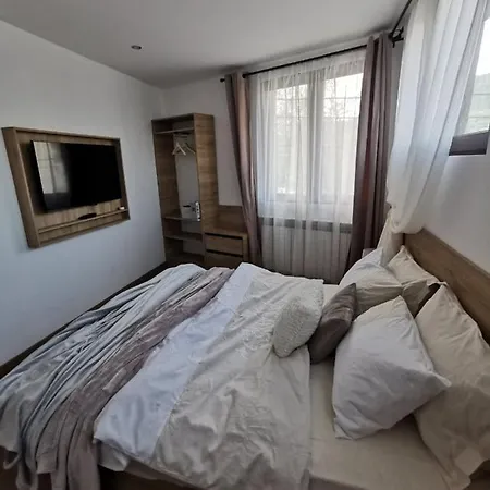 лиловата къща Tatil Evi *