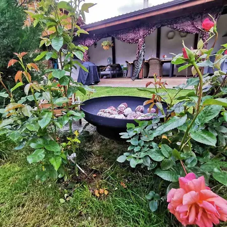 лиловата къща *