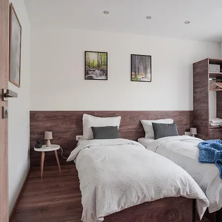 лиловата къща