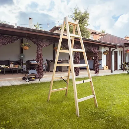 лиловата къща