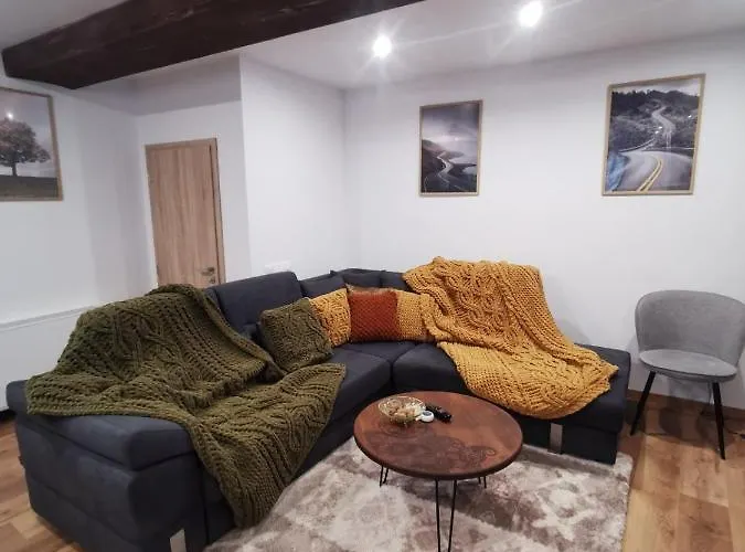 лиловата къща *