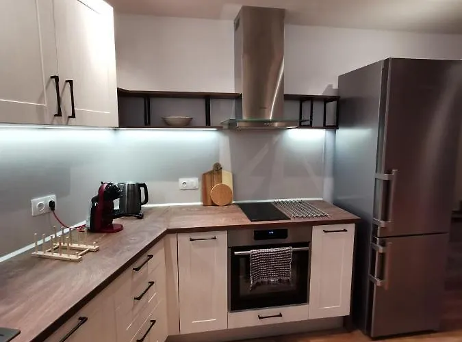 Feriehus лиловата къща *