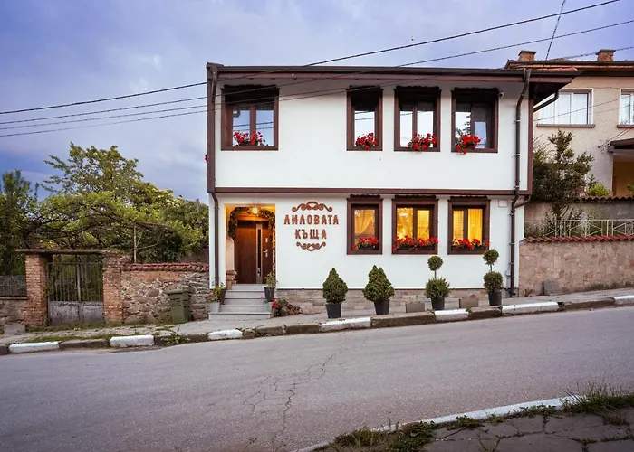 Feriehus лиловата къща *